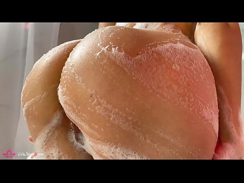 ❤️ امرأة سمراء يستمني الهرة مع هزاز إلى النشوة الجنسية الشديدة في الحمام عندنا٪ ar.123sex.ru٪؛ ❌️