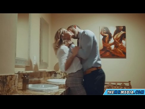 ❤️ عندما تغريك شقراء مفلس في مرحاض عام عندنا٪ ar.123sex.ru٪؛ ❌️